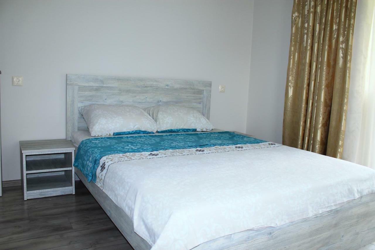 Tedo'S Guest House Makhinjauri Rom bilde
